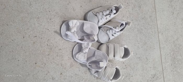Lot de chaussures bébé 0-3 mois