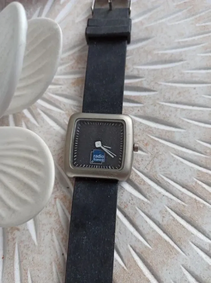 Montre radio france - photo numéro 2