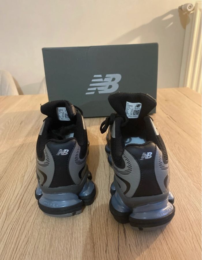 New Balance Abzorb 2000