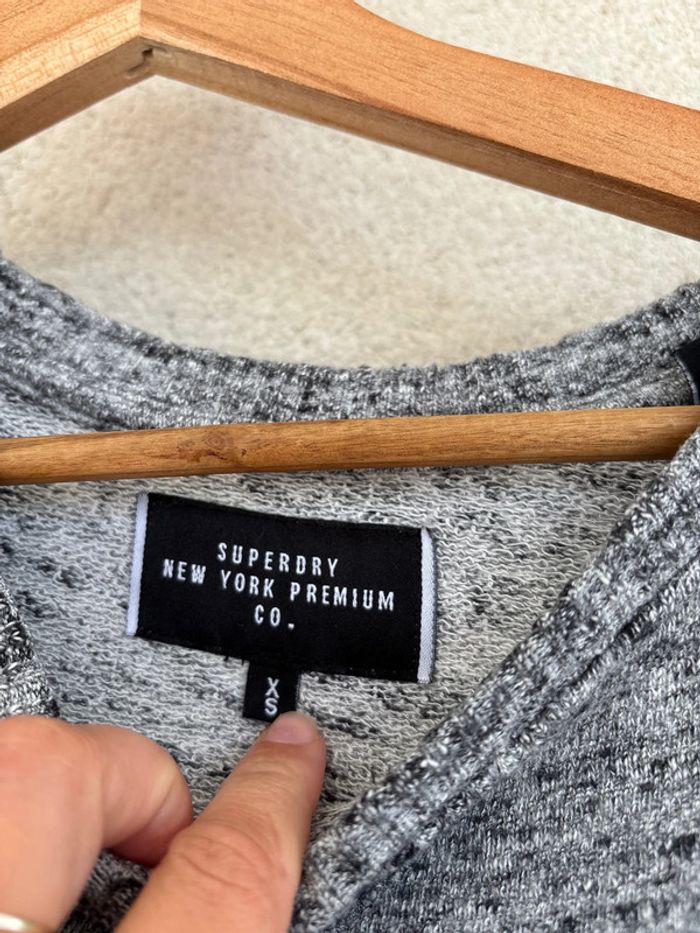 pull gris superdry taille XS - photo numéro 4