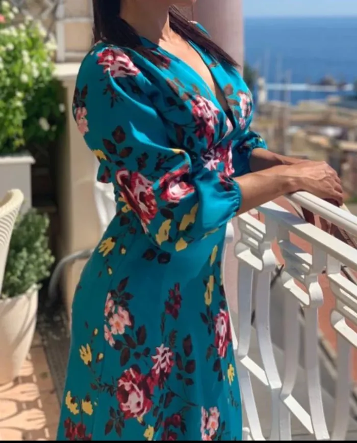 Robe élégante Zara taille L 40 toute satiné floral - photo numéro 3