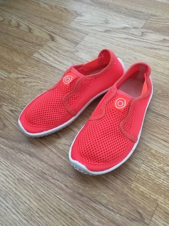 Chaussures de piscine/plage pointure 28/ 29