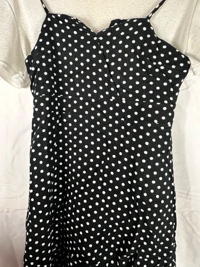 Robe noire à pois + t-shirt blanc léger YesStyle - photo numéro 5