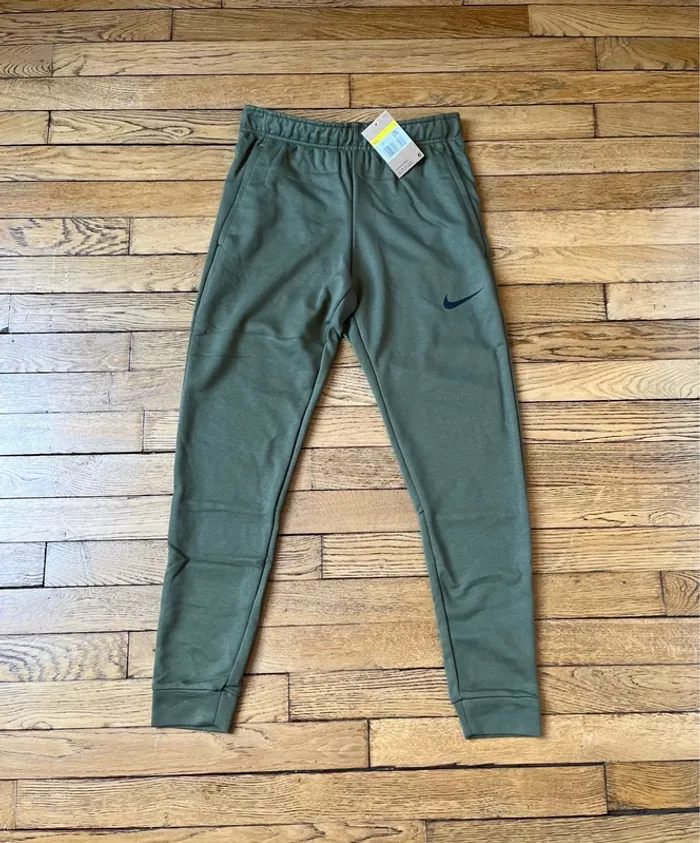 Jogging Nike kaki