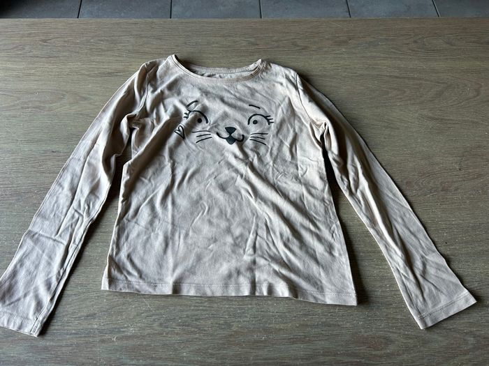 Teeshirt manches longues rose pâle motif tête de chat 8 ans