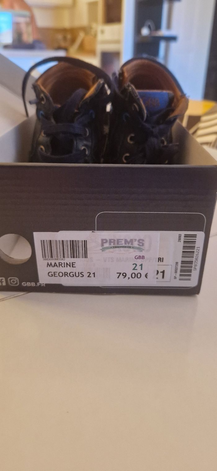 Chaussures enfant taille 21 - photo numéro 3