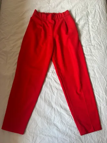 Pantalon rouge