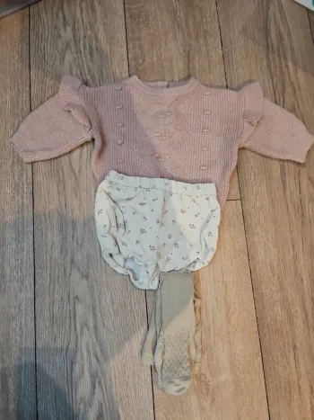 Ensemble pull + short + collant
