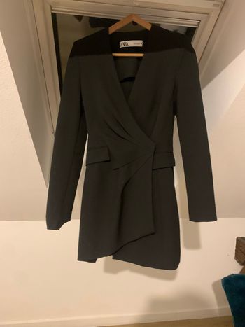 Robe noir blazer