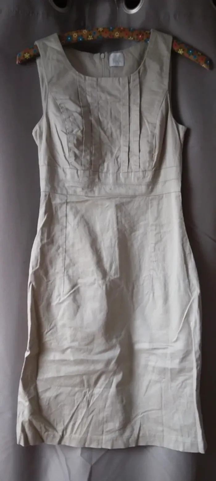 Robe tailleur - photo numéro 2