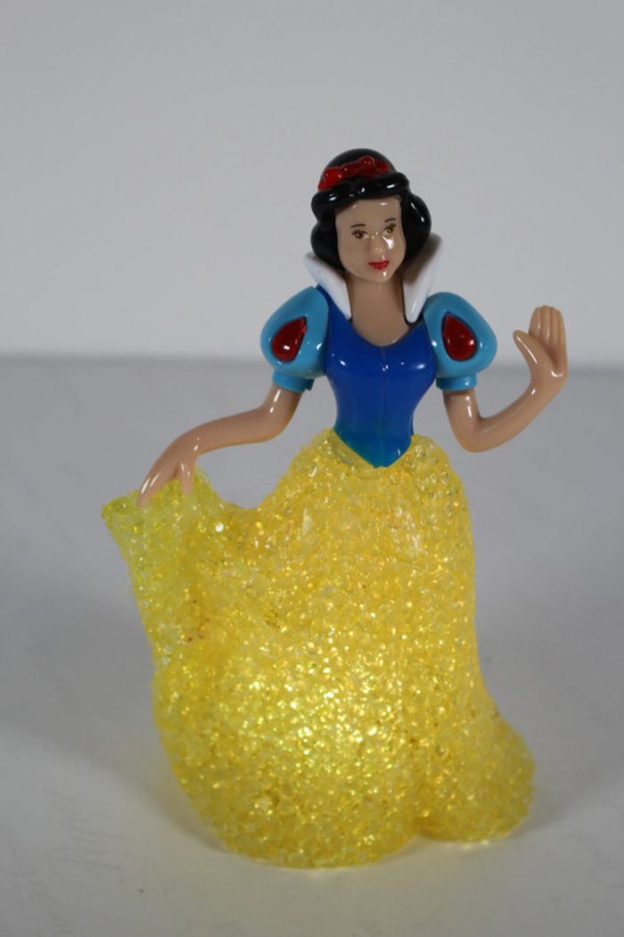 Figurine Blanche Neige Led Lumineuse - photo numéro 3
