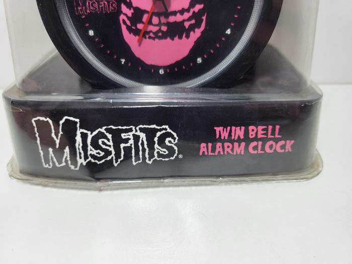 Misfits Twin Bell Alarm Clock - photo numéro 3