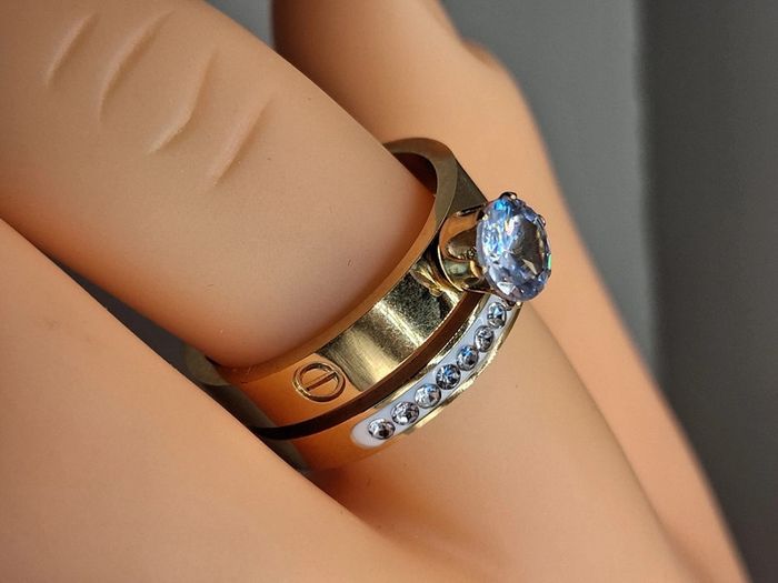 Bague  En acier inoxydable + zircons  marque hippie & bohème