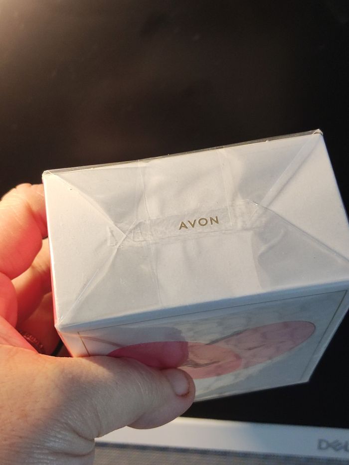 Eau de parfum "Love U" (Avon) - photo numéro 2