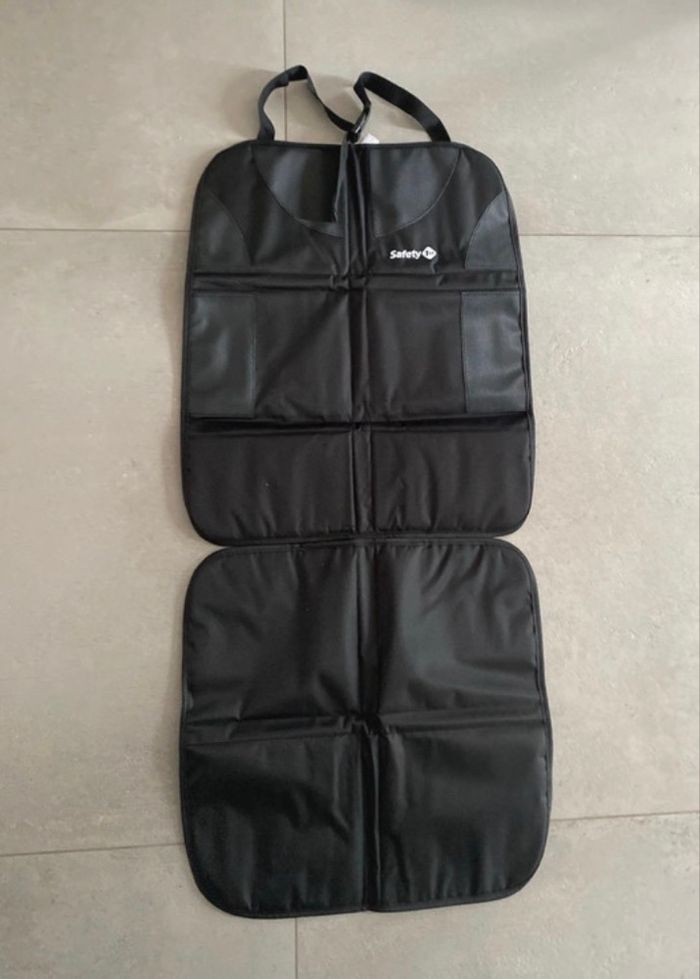 Protection siège voiture - photo numéro 7