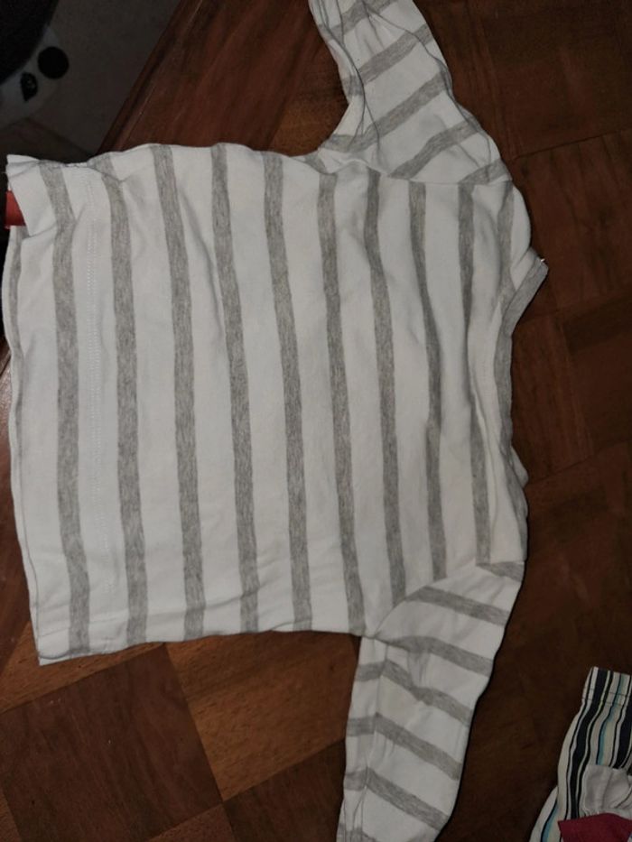 Tee-shirt 6 mois - photo numéro 2