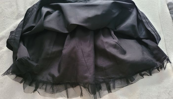 Robe tulle et sequins - photo numéro 5