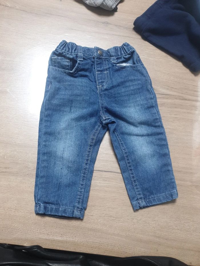 Jean 12 mois
