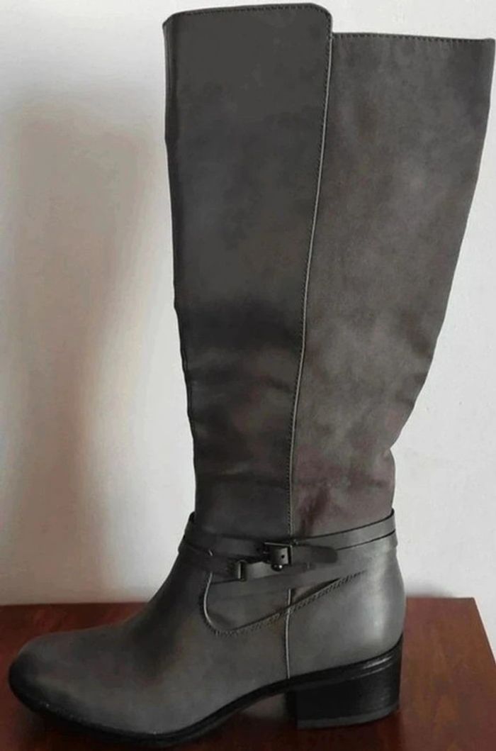 Bottes femme neuve - photo numéro 3