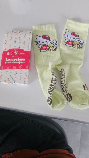 Chaussette hello kity burger king