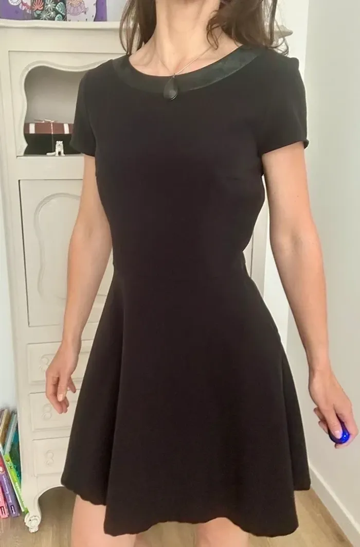 Superbe petite robe noir chic et élégante Nafnaf taille 38 , M , 2 - photo numéro 4