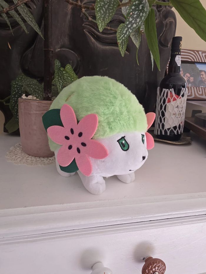 🌸 Peluche Pokémon officielle – Shaymin Forme Terrestre – NEUVE 🌿 - photo numéro 2