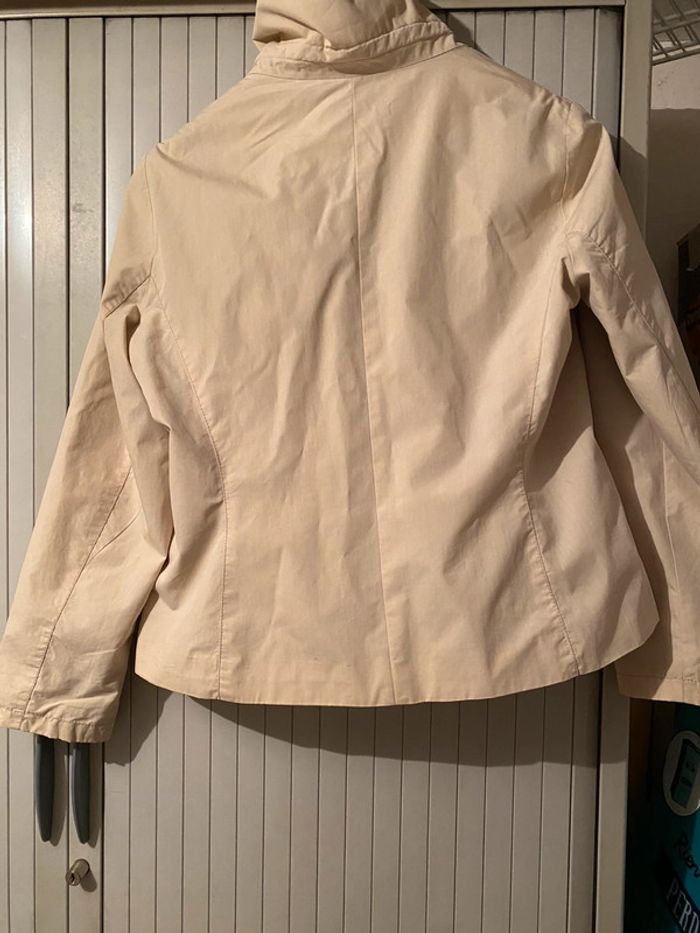 Veste simple mais élégante - photo numéro 2