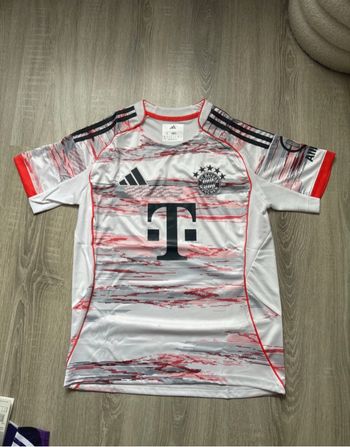 Maillot de foot FC BAYERN taille S