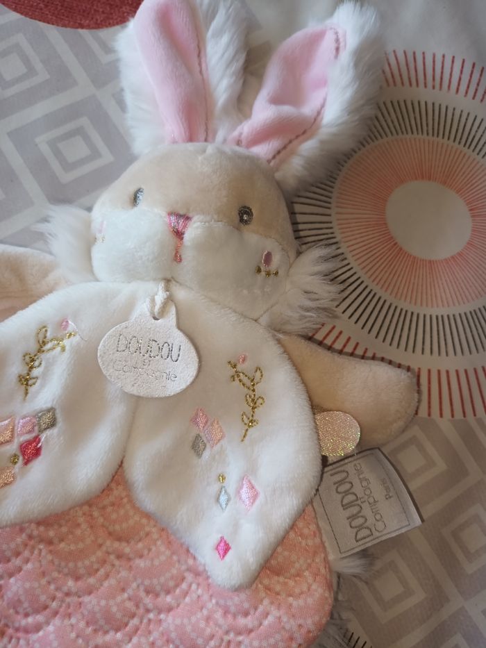 Doudou lapin de sucre rose 🐰 Doudou et Compagnie Neuf 🏷 - photo numéro 2