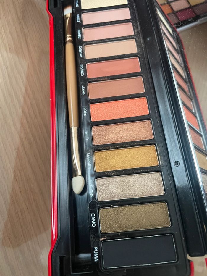 Lot de 2 palettes yeux Bys + Revolution - photo numéro 6