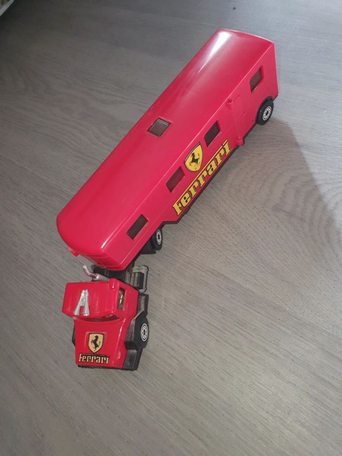 Camion miniature solido