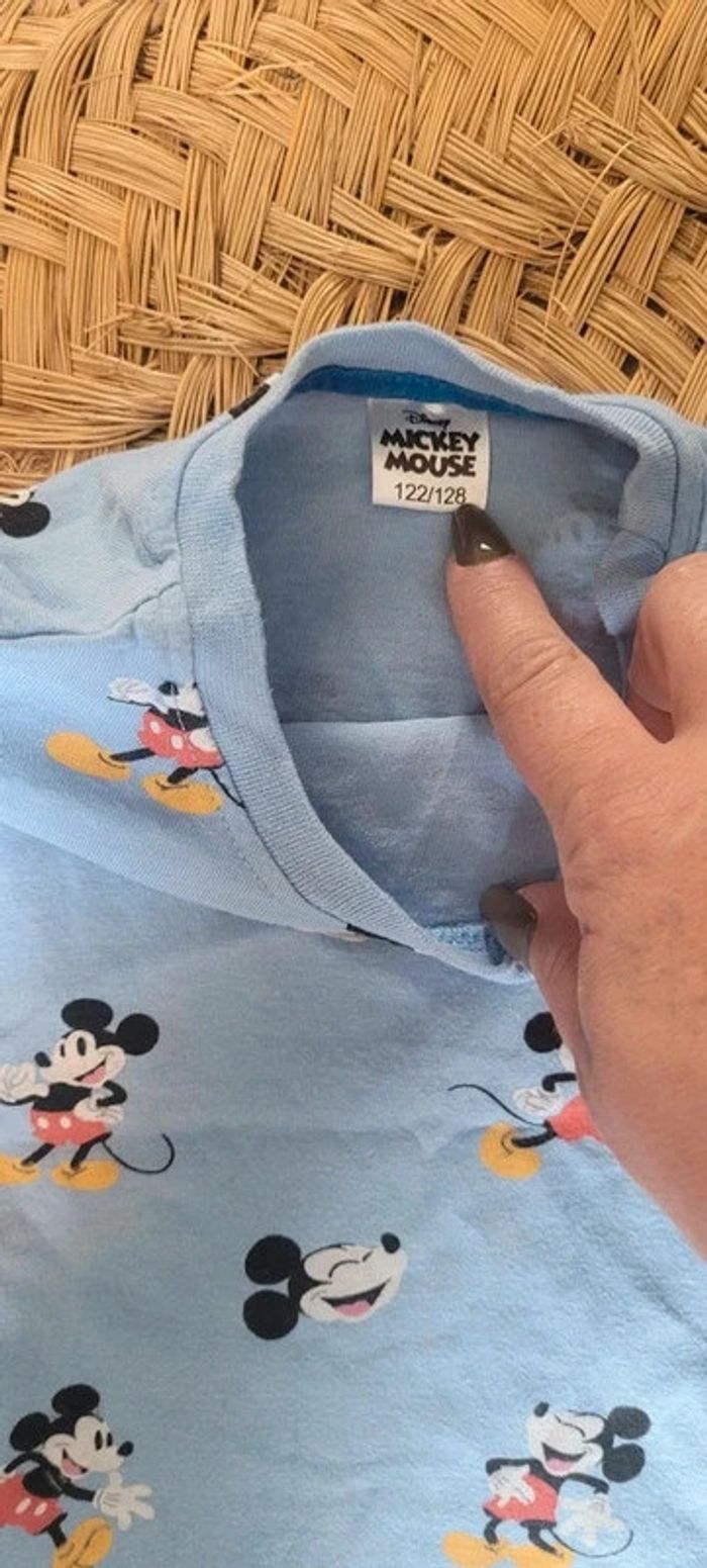 Joli pyjama Mickey Taille 122/128 - photo numéro 4