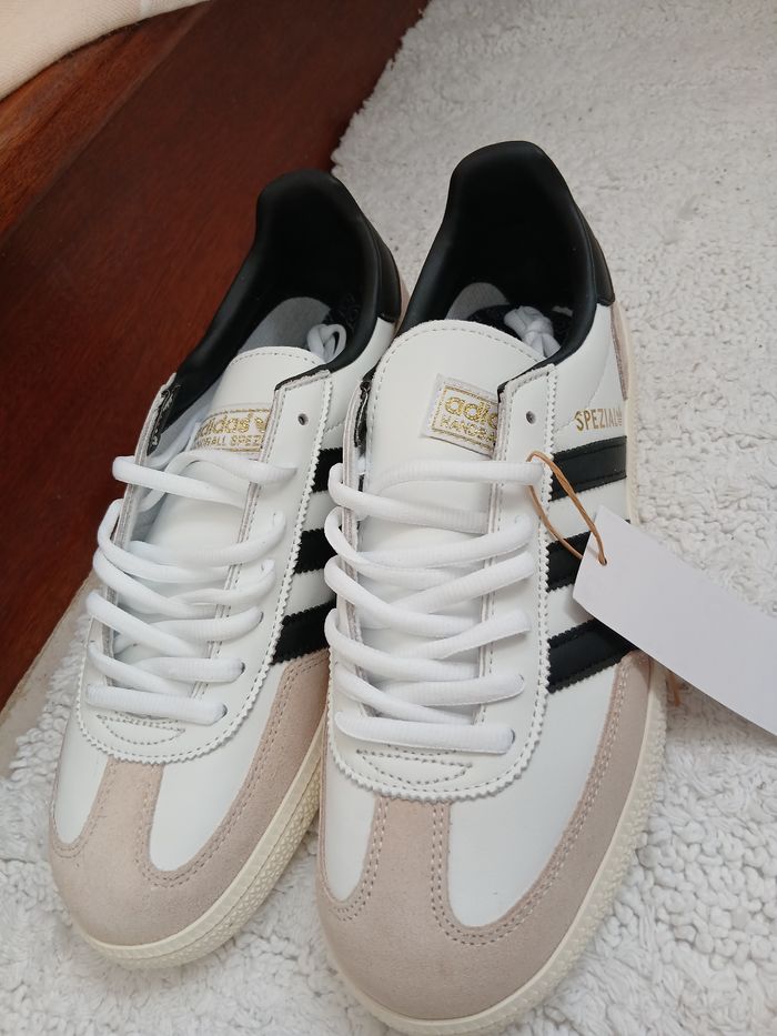 Paire de baskets Adidas spézial beiges/blanc T41 neuves - photo numéro 8