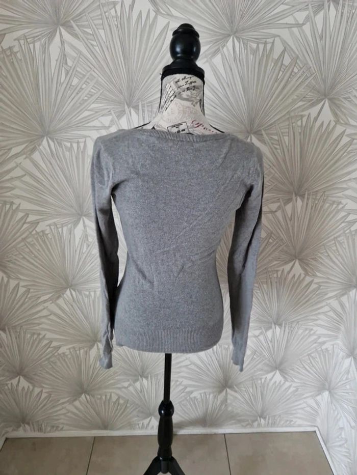 Joli pull fin gris taille 34/36 - photo numéro 2