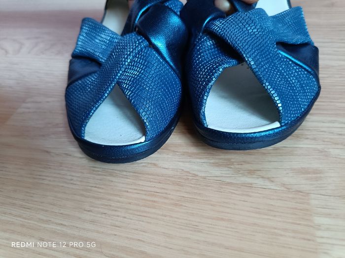 Ballerines marine Damart ouvertes P.38 - photo numéro 10