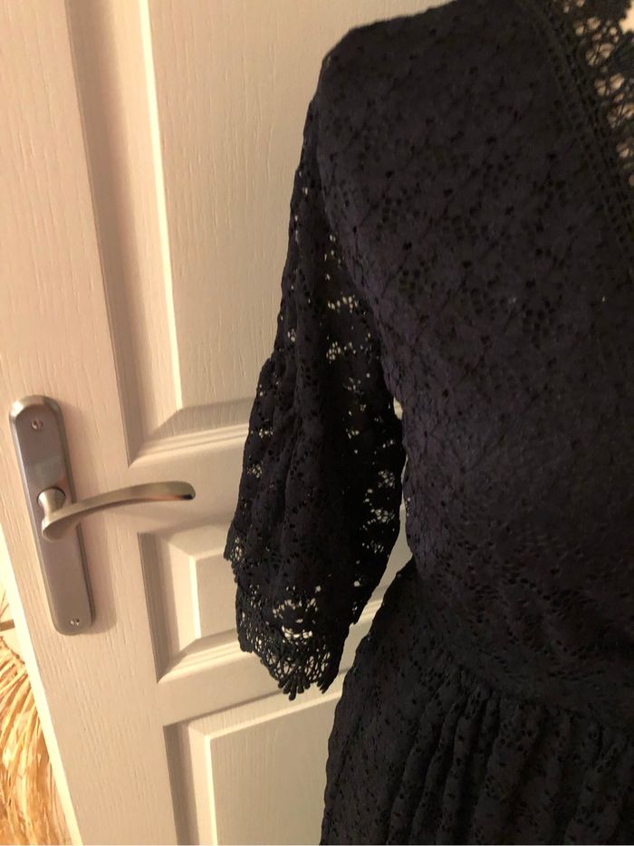 Magnifique robe dentelle neuve - photo numéro 3