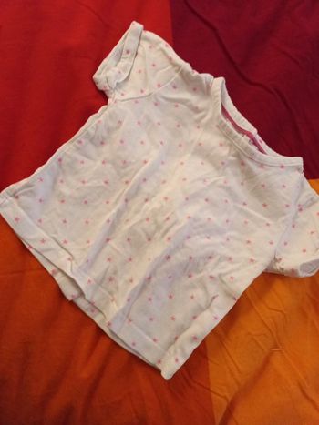 Beau T-shirt coton étoilé ouverture dos