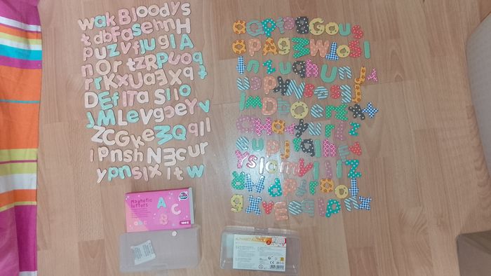 Alphabet aimanté, magnétique