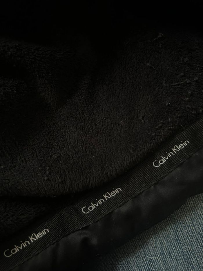 Doudoune noire Calvin Klein femme – Taille S Ultra chaude | Capuche réglable | Bon état général - photo numéro 9
