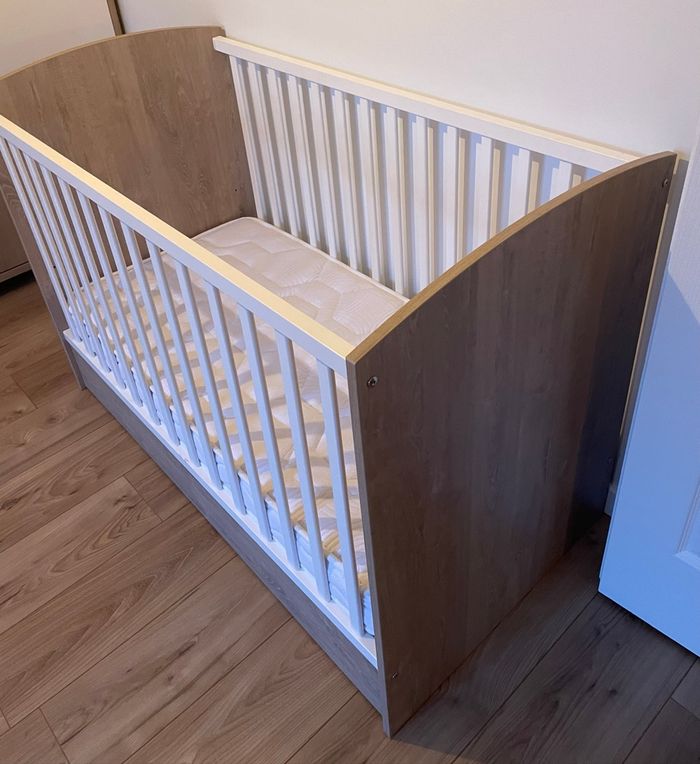 Lit bébé avec tiroir rangement - photo numéro 4