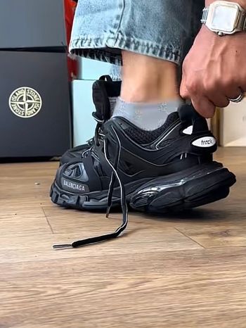 BALANCIAGA TRACK 85€ !!