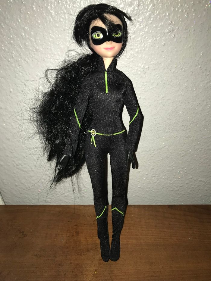 Poupée miraculous marinette
