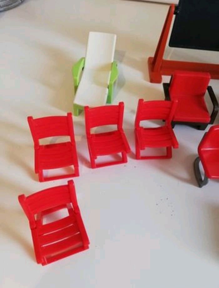 Lot de 16 accessoires playmobil chaises tableau - photo numéro 3