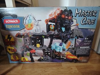 Schleich Eldrador Master Cave 