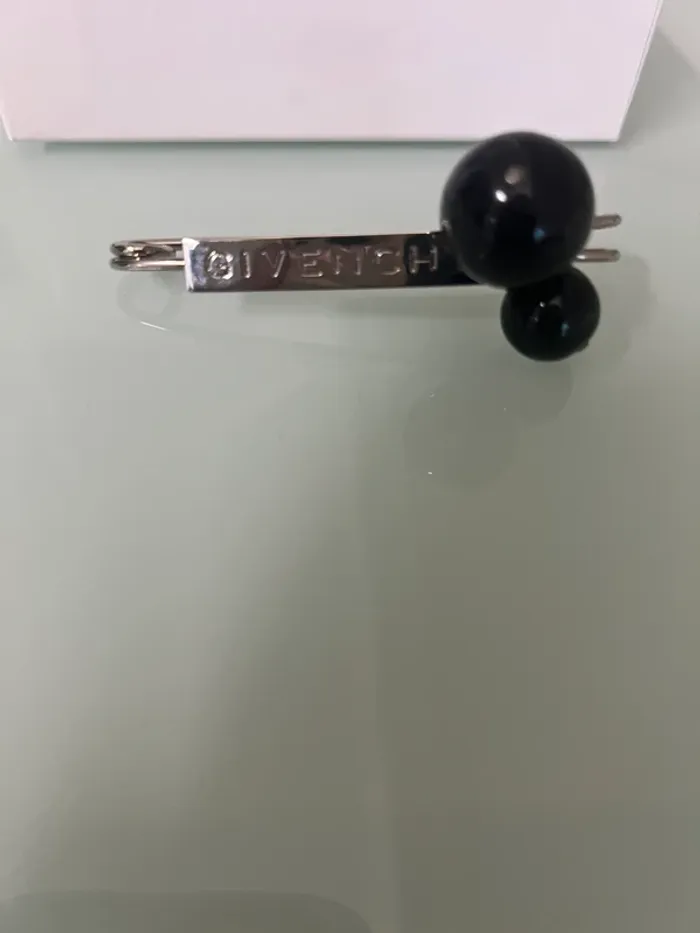 Broche givenchy - photo numéro 9