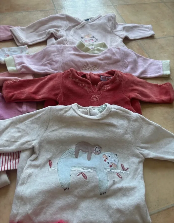 Lots pyjamas 0-3 mois - photo numéro 2