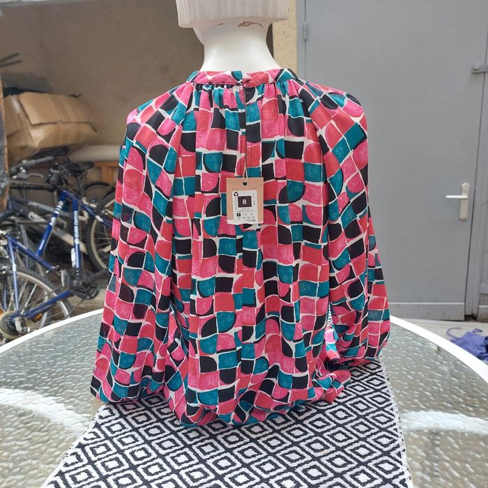 Magnifique blouse neuve taille 36 - photo numéro 2
