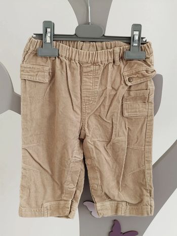 Pantalon velours beige Kiabi taille 9 mois