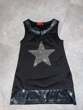 Jolie robe noire à strass