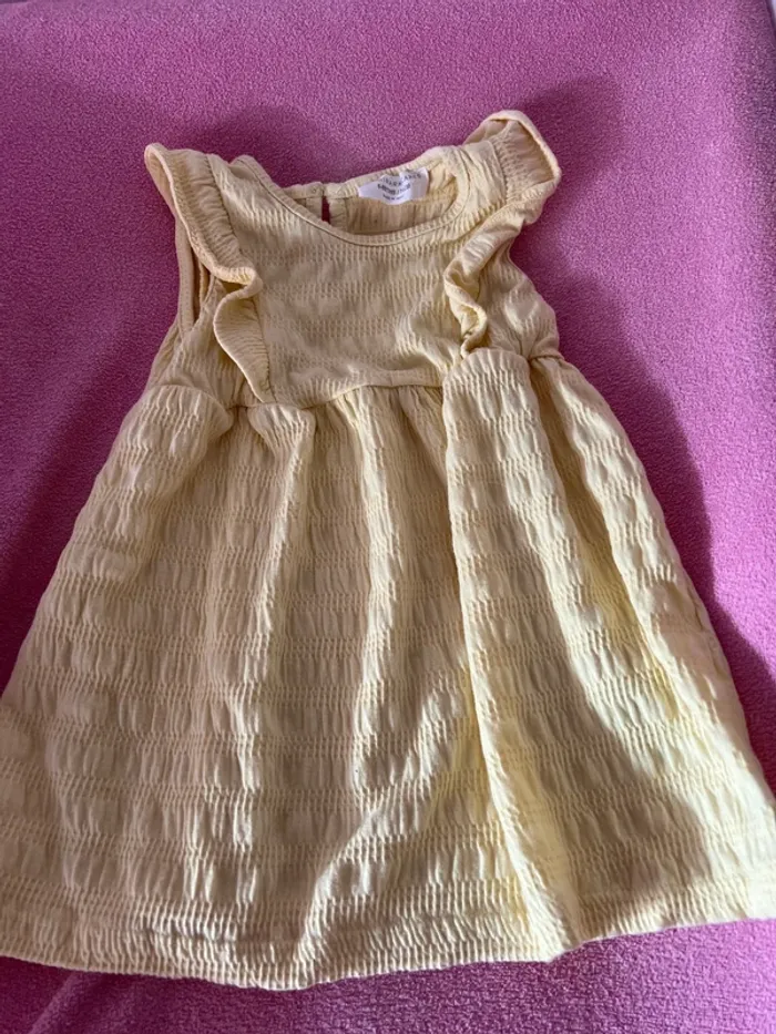 Lot de 6 robes taille 9 mois - photo numéro 6